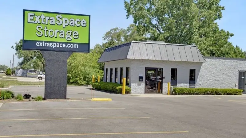 Extra Space Storage, RV storage in Grayslake