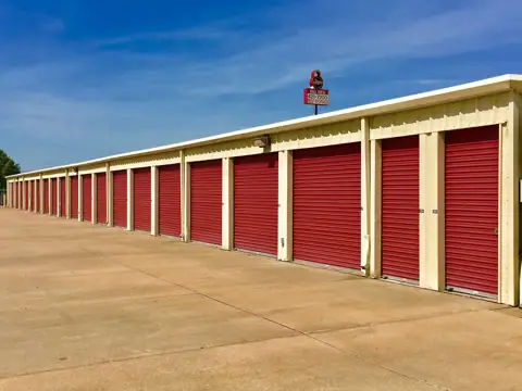 Big Red Self Storage in Lincoln, NE