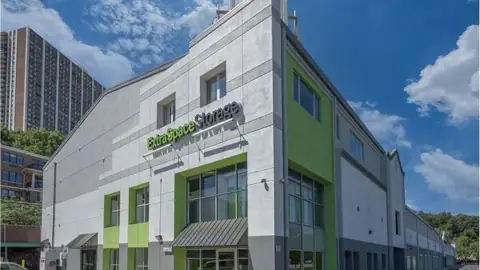 Extra Space Storage in Edgewater, NJ