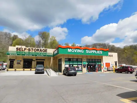 Self-Storage at U-Haul in Moon Township, PA