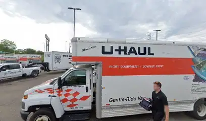 Self-Storage at U-Haul in Plymouth, MN