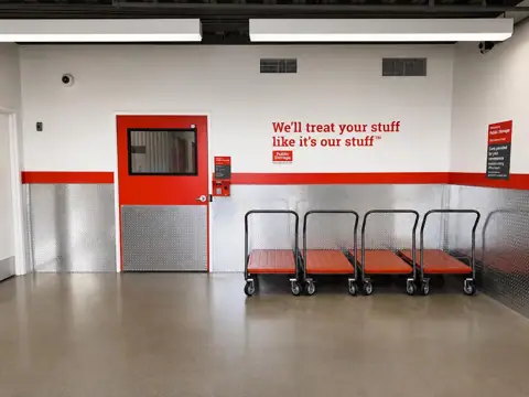 Public Storage photo 3