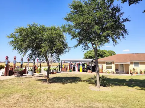Wintergreen RV Park & Storage in Seguin, TX