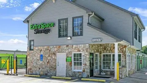 Extra Space Storage in Lithonia, GA