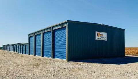 R MiniStorage in Slater, IA