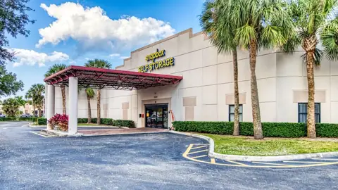 Snapbox Self-Storage in Jupiter, FL