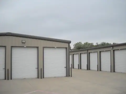 Bell Avenue Self Storage in Denton, TX