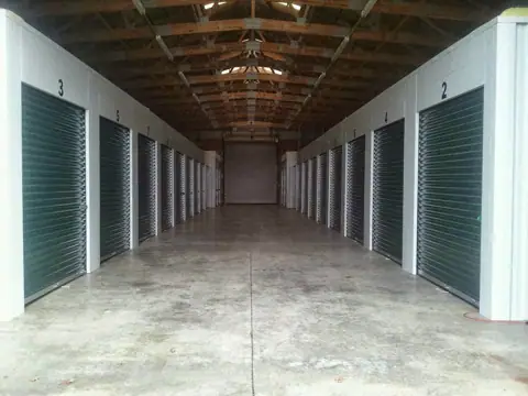 Drive Thru Mini Storage in Woodlawn, VA