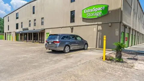 Extra Space Storage in Conroe, TX