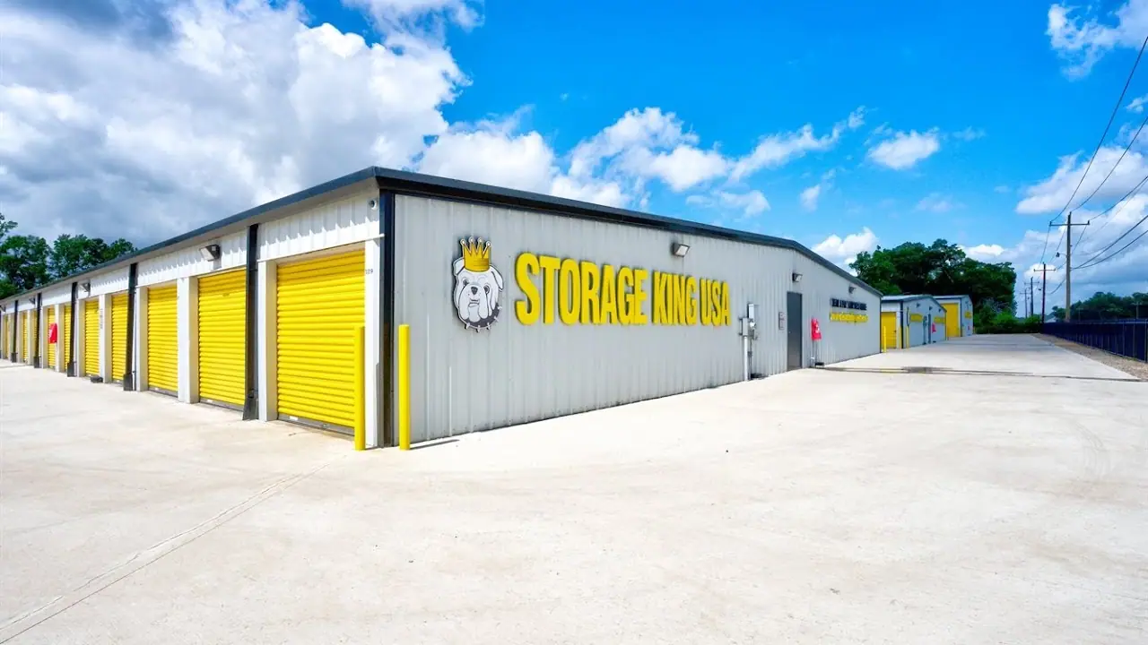 Storage King USA, RV storage in Conroe
