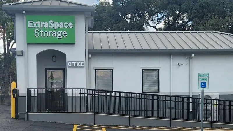 Extra Space Storage, RV storage in Universal City