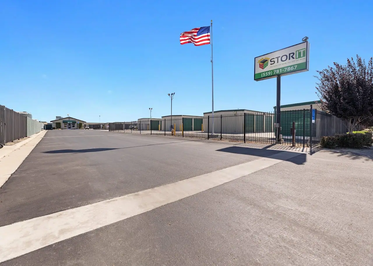 Stor It Self Storage, RV storage in Porterville