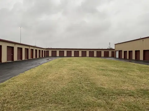 Lancrow Self Storage - Vehicle, Boat & RV Storage in Granbury, TX