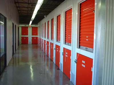 Self-Storage at U-Haul in Los Angeles, CA
